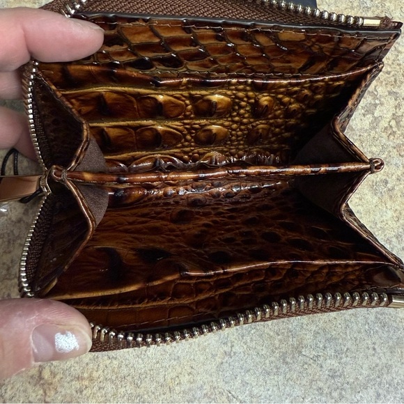 NWT Brahmin Anita classic Pecan wallet - Picture 3 of 3